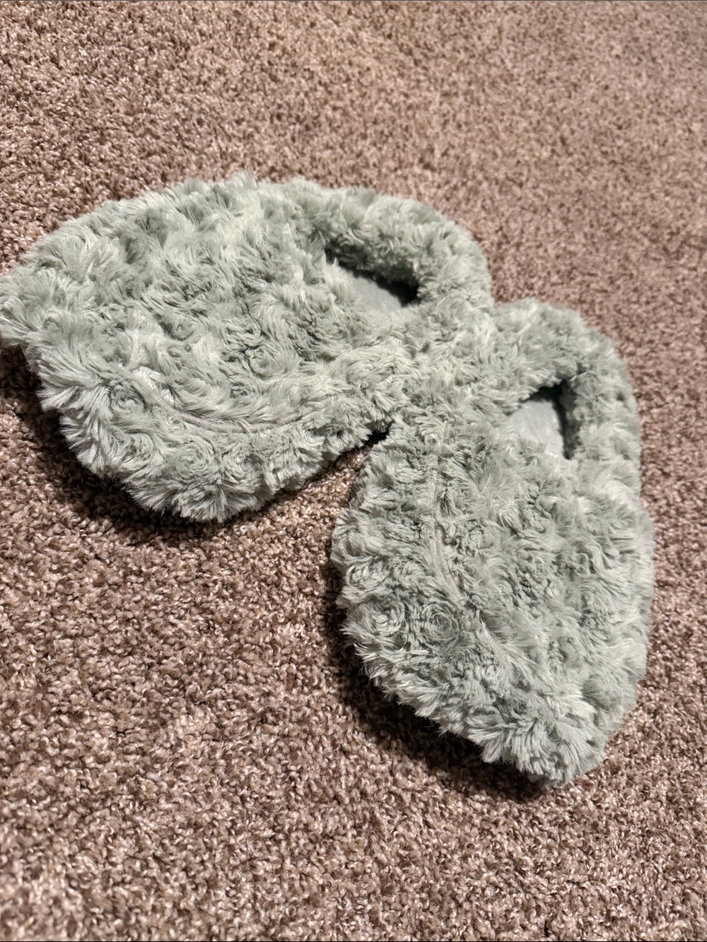 Green faux fur Warmies slippers - EUC